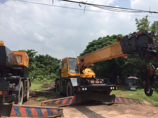 ขายเครน 25 ตัน Tadano Tr250-m3