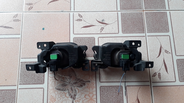 ไฟตัดหมอก HONDA STEPWGN RG1 แท้จากญี่ปุ่น ไฟตัดหมอก HONDA STEPWGN RG1 แท้จากญี่ปุ่น