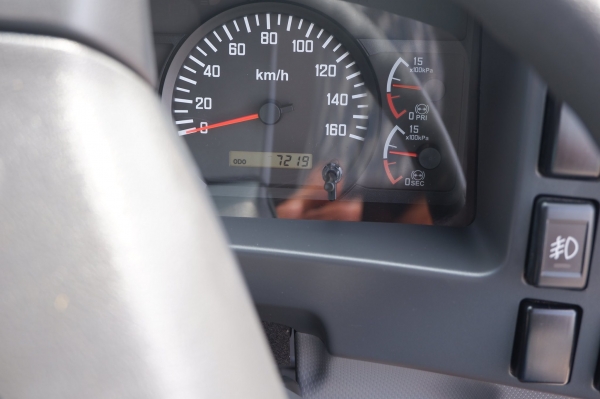 6 ล้อ ISUZU FRR210 ปี 56 ไมล์ 7,000 กม.รถเดิม ๆ กระบะสแตนเลสทั้งใบ ยาว 5.7 ม. ยางบริสโตน เรเดียล 8.2 6 ล้อ ISUZU FRR210 ปี 56 ไมล์ 7,000 กม.รถเดิม ๆ กระบะสแตนเลสทั้งใบ ยาว 5.7 ม. ยางบริสโตน เรเดียล 8.2