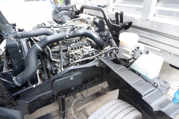 6 ล้อ ISUZU FRR210 ปี 56 ไมล์ 7,000 กม.รถเดิม ๆ กระบะสแตนเลสทั้งใบ ยาว 5.7 ม. ยางบริสโตน เรเดียล 8.2