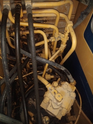 ขายด่วน KOMATSU PC60-5 สภาพสวยๆเดิมๆ เครื่องปั้มดีเยี่ยม โซ่ช่วงล่างสวย รถเก่านอก ใช้งานน้อย พร้อมลุยงาน สนใจสอบถาม 093 0764943  K ตั้ม