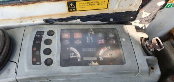 ขายด่วน375,000บาทรถเเบคโฮ โกเบโก้SK75หัวเก๋งสวยรถนอกเพื่งนำเข้ามาใหม่สวยเดิมๆเคื่องดีปั่มแรงคอลโทลน้ำมันปั้มนิ้ว บูมอามร์สวยเร็วแรงไม่โหลด เครื่องอีซูซู4สูบ 4JB1ระบบเต่ากะต่ายยืดหดได้พร้อมใช้รถยังไม่เคยใช้งานในไทยเลยรถสภาพสวยดีไฟฟ้าครบเต็มหัวเก๋งช่วงล่างเ