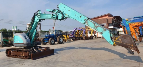 ขายด่วน375,000บาทรถเเบคโฮ โกเบโก้SK75หัวเก๋งสวยรถนอกเพื่งนำเข้ามาใหม่สวยเดิมๆเคื่องดีปั่มแรงคอลโทลน้ำมันปั้มนิ้ว บูมอามร์สวยเร็วแรงไม่โหลด เครื่องอีซูซู4สูบ 4JB1ระบบเต่ากะต่ายยืดหดได้พร้อมใช้รถยังไม่เคยใช้งานในไทยเลยรถสภาพสวยดีไฟฟ้าครบเต็มหัวเก๋งช่วงล่างเ