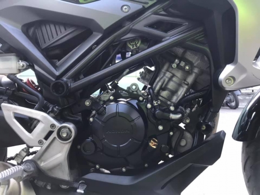 Honda cb150 R ปี 18 รถสวยสมบูรณ์+พร้อมทะเบียนสวยๆ