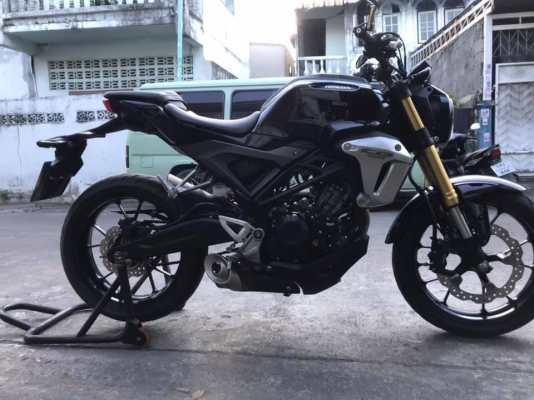Honda cb150 R ปี 18 รถสวยสมบูรณ์+พร้อมทะเบียนสวยๆ