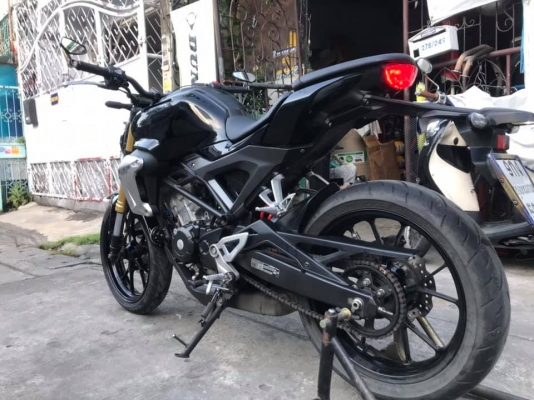 Honda cb150 R ปี 18 รถสวยสมบูรณ์+พร้อมทะเบียนสวยๆ