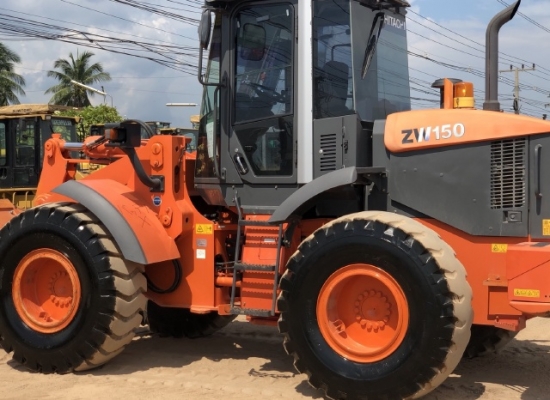 ขายรถตักล้อยาง HITACHI ZW150 (เทียบเท่า WA270-6) ปี 2013 นำเข้าเองจากญี่ปุ่น สวยพร้อมใช้ มีVDOการทำงานครับ