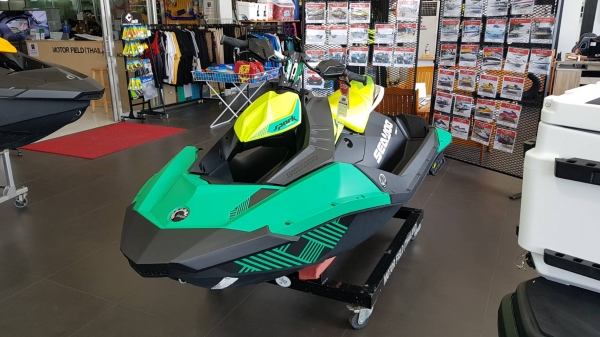 ของเข้าเพิ่มเติมSeadoo Spark Trixx 2019