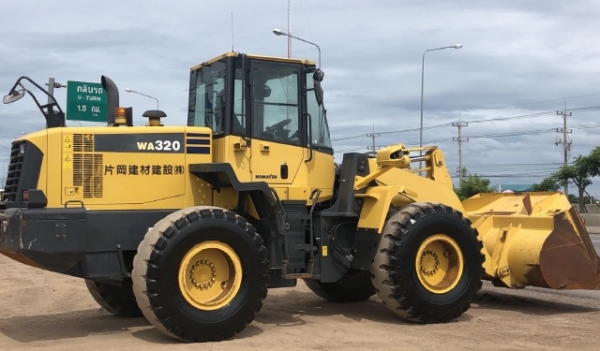 ขายรถตักล้อยาง KOMATSU WA320-6 ปี 2012 นำเข้าเองจากญี่ปุ่น สภาพสวยพร้อมใช้ มีVDOการทำงานครับ
