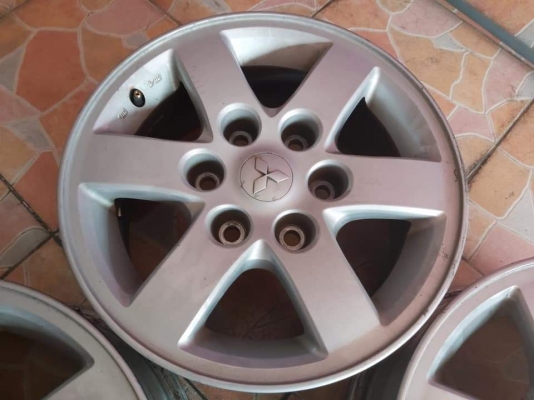 ล้อแม็กเปล่า Mitsubishi Pajero ขอบ 16 ล้อสภาพเดิมๆ ขายราคาชั่งโล ทั้งชุด 1999.- NET รับเองเท่านั้นค่ะ ล้อแม็กเปล่า Mitsubishi Pajero ขอบ 16 ล้อสภาพเดิมๆ ขายราคาชั่งโล ทั้งชุด 1999.- NET รับเองเท่านั้นค่ะ