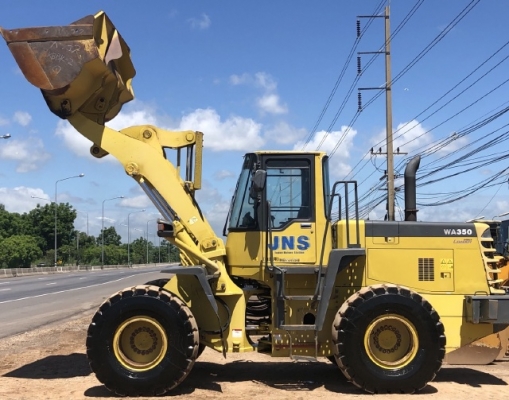ขายรถตักล้อยาง KOMATSU WA350-3E รถนอกนำเข้าจากญี่ปุ่น สภาพสวยพร้อมใช้ มีVDOการทำงานครับ