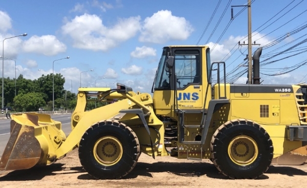 ขายรถตักล้อยาง KOMATSU WA350-3E รถนอกนำเข้าจากญี่ปุ่น สภาพสวยพร้อมใช้ มีVDOการทำงานครับ