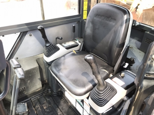 ขายรถขุด KOMATSU PC40MR-2 นำเข้าเองจากญี่ปุ่น สภาพสวยพร้อมใช้ มีVDOการทำงานครับ