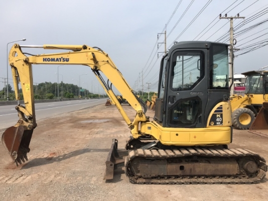 ขายรถขุด KOMATSU PC40MR-2 นำเข้าเองจากญี่ปุ่น สภาพสวยพร้อมใช้ มีVDOการทำงานครับ