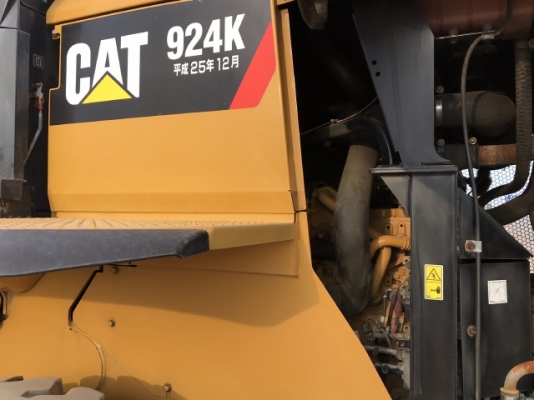 ขายรถตักล้อยาง CAT 924K ปี 2014 นำเข้าเองจากญี่ปุ่น สภาพสวยพร้อมใช้งาน มีVDOการทำงานครับ