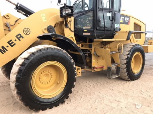 ขายรถตักล้อยาง CAT 924K ปี 2014 นำเข้าเองจากญี่ปุ่น สภาพสวยพร้อมใช้งาน มีVDOการทำงานครับ