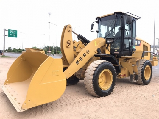 ขายรถตักล้อยาง CAT 924K ปี 2014 นำเข้าเองจากญี่ปุ่น สภาพสวยพร้อมใช้งาน มีVDOการทำงานครับ