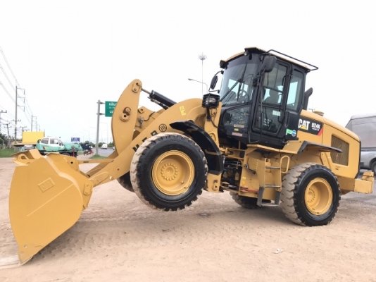 ขายรถตักล้อยาง CAT 924K ปี 2014 นำเข้าเองจากญี่ปุ่น สภาพสวยพร้อมใช้งาน มีVDOการทำงานครับ