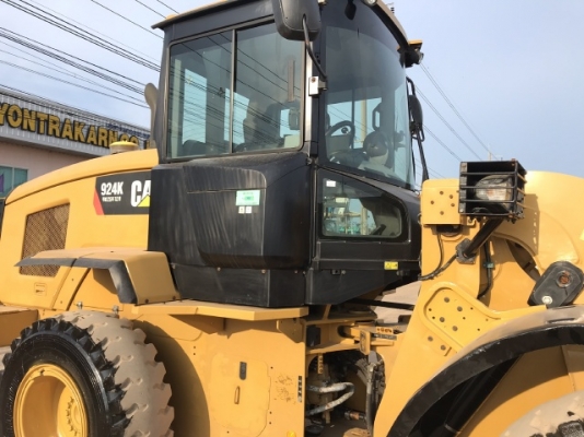ขายรถตักล้อยาง CAT 924K ปี 2014 นำเข้าเองจากญี่ปุ่น สภาพสวยพร้อมใช้งาน มีVDOการทำงานครับ