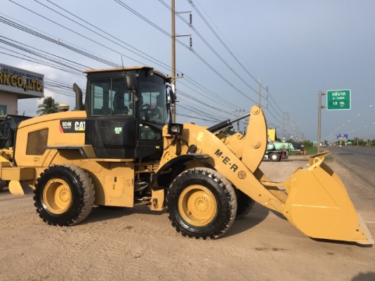 ขายรถตักล้อยาง CAT 924K ปี 2014 นำเข้าเองจากญี่ปุ่น สภาพสวยพร้อมใช้งาน มีVDOการทำงานครับ