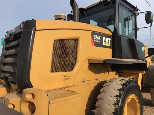ขายรถตักล้อยาง CAT 924K ปี 2014 นำเข้าเองจากญี่ปุ่น สภาพสวยพร้อมใช้งาน มีVDOการทำงานครับ