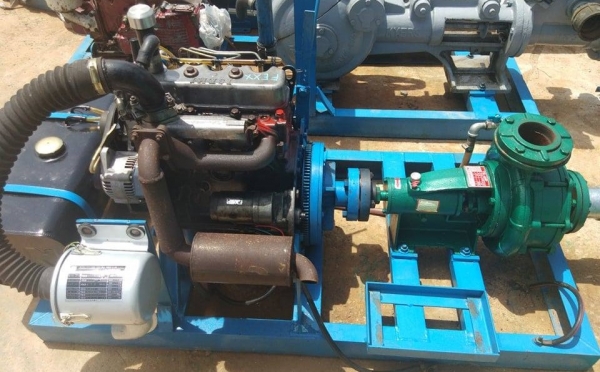 เครื่องยนต์พร้อมปั๊มน้ำแรงดันสูง