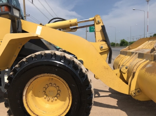 ขายรถตักล้อยาง KOMATSU WA200-5 (6,xxx ชั่วโมง) นำเข้าเองจากญี่ปุ่น สภาพสวยพร้อมใช้ มีVDOการทำงานครับ