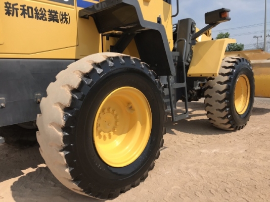 ขายรถตักล้อยาง KOMATSU WA200-5 (6,xxx ชั่วโมง) นำเข้าเองจากญี่ปุ่น สภาพสวยพร้อมใช้ มีVDOการทำงานครับ