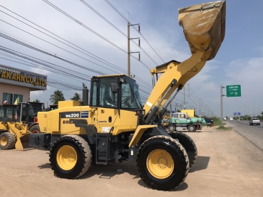 ขายรถตักล้อยาง KOMATSU WA200-5 (6,xxx ชั่วโมง) นำเข้าเองจากญี่ปุ่น สภาพสวยพร้อมใช้ มีVDOการทำงานครับ
