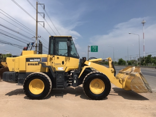 ขายรถตักล้อยาง KOMATSU WA200-5 (6,xxx ชั่วโมง) นำเข้าเองจากญี่ปุ่น สภาพสวยพร้อมใช้ มีVDOการทำงานครับ