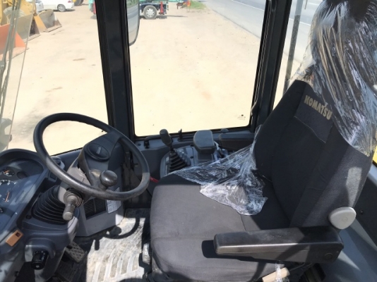 ขายรถตักล้อยาง KOMATSU WA200-5 (6,xxx ชั่วโมง) นำเข้าเองจากญี่ปุ่น สภาพสวยพร้อมใช้ มีVDOการทำงานครับ