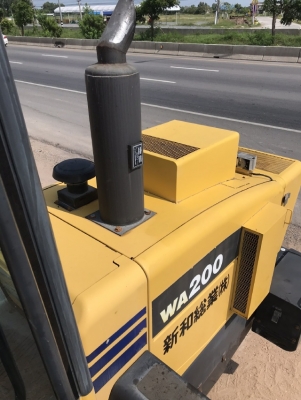 ขายรถตักล้อยาง KOMATSU WA200-5 (6,xxx ชั่วโมง) นำเข้าเองจากญี่ปุ่น สภาพสวยพร้อมใช้ มีVDOการทำงานครับ