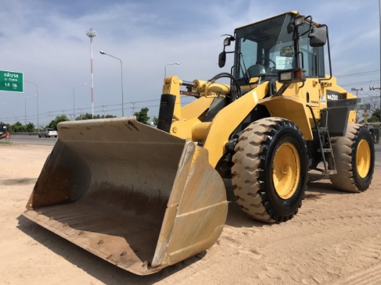 ขายรถตักล้อยาง KOMATSU WA200-5 (6,xxx ชั่วโมง) นำเข้าเองจากญี่ปุ่น สภาพสวยพร้อมใช้ มีVDOการทำงานครับ