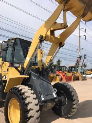 ขายรถตักล้อยาง KOMATSU WA200-5 (6,xxx ชั่วโมง) นำเข้าเองจากญี่ปุ่น สภาพสวยพร้อมใช้ มีVDOการทำงานครับ