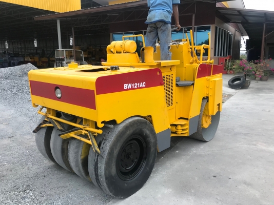 ขายรถบด4ตันBOMAGรุ่นBW121AC นำเข้าญี่ปุ่นเอวอ่อนขับ2เพลาเครื่องมิตซู3สูบสภาพดีพร้อมใช้งาน มีให้เลือกหลายคันหลายขนาด 0818302909จิรโรจน์Line: @J555