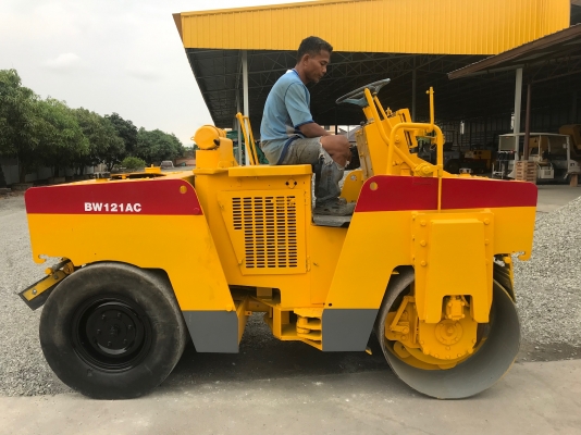 ขายรถบด4ตันBOMAGรุ่นBW121AC นำเข้าญี่ปุ่นเอวอ่อนขับ2เพลาเครื่องมิตซู3สูบสภาพดีพร้อมใช้งาน มีให้เลือกหลายคันหลายขนาด 0818302909จิรโรจน์Line: @J555