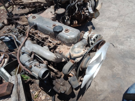 ขายเครื่องยนต์ดีเซลอีซูซุ 4ล้อกลาง ขายเครื่องยนต์ดีเซลอีซูซุ 4ล้อกลาง