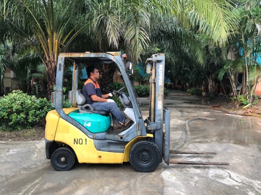 ขายFORKLIFT KOMATSU รุ่นFG14T-18(1.5ตัน)(ออโต้) สวยเดิมจากญี่ปุ่น ยังไม่เคยใช้ในไทย 145,000เท่านั้น!!