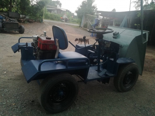 ขายเกี่ยวกับรถการเกษตร พร้อมใช้งาน และตามสภาพ