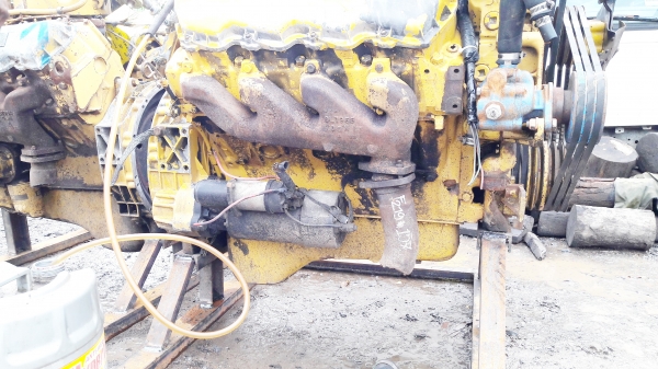 ขายเครื่อง+ปั้ม CAT 3208 (V8) เก่านอกนำเข้า โทร 084-5424150