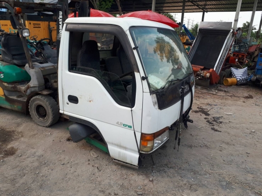 ขาย หัวเก๋ง รถบรรทุก ISUZU NPR สภาพสวย เก่าญี่ปุ่น มีกระจังหน้า สายเกียร์ กันชน กุญแจ ไม่มีกระจกมองข้างมา