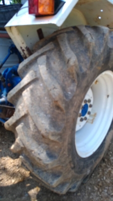 ขายรถไถ FORD 6600 มีเทอโบ เล่มทะเบียนพร้อม ตามสภาพราคา 350000 โทร 0882807608