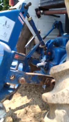 ขายรถไถ FORD 6600 มีเทอโบ เล่มทะเบียนพร้อม ตามสภาพราคา 350000 โทร 0882807608