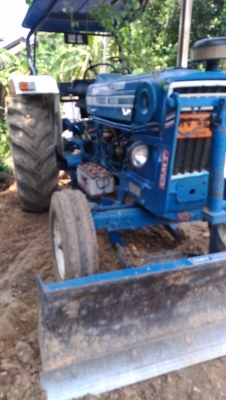 ขายรถไถ FORD 6600 มีเทอโบ เล่มทะเบียนพร้อม ตามสภาพราคา 350000 โทร 0882807608