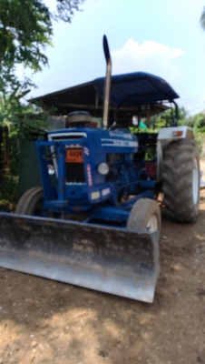 ขายรถไถ FORD 6600 มีเทอโบ เล่มทะเบียนพร้อม ตามสภาพราคา 350000 โทร 0882807608