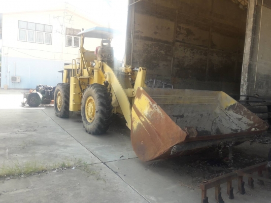 รถตักล้อยาง รถตักล้อยาง