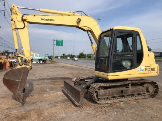 ขายรถขุด KOMATSU PC60-7 (3,XXX ชั่วโมง) นำเข้าเองจากญี่ปุ่น สภาพสวยพร้อมใช้ มีVDOการทำงานครับ