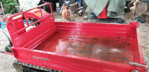 รถแทรคนั่งขับยกดั้มด้วยมือ รถแทรคนั่งขับยกดั้มด้วยมือ