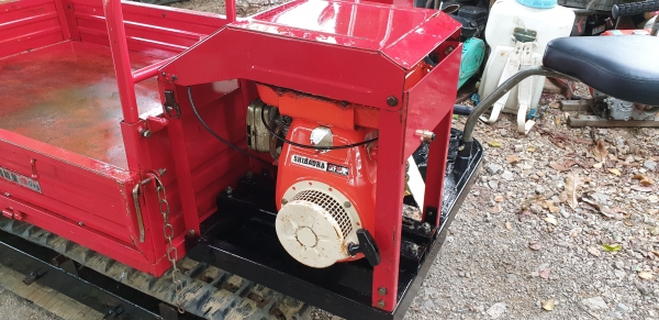 รถแทรคนั่งขับยกดั้มด้วยมือ รถแทรคนั่งขับยกดั้มด้วยมือ