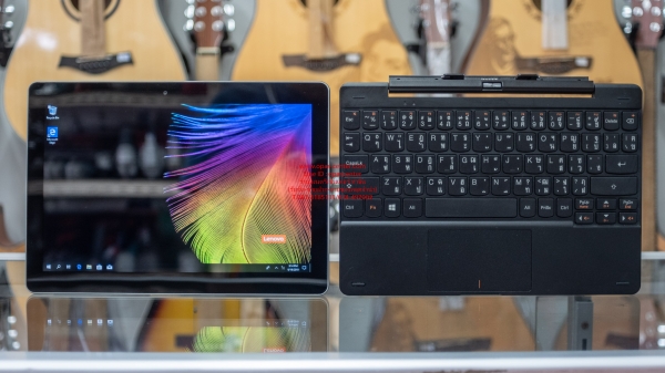 แท็บเล็ตแปลงร่างได้ Lenovo MIIX300 มีที่ชาร์ท คีย์บอร์ด ใช้ได้ปกติทุกอย่าง